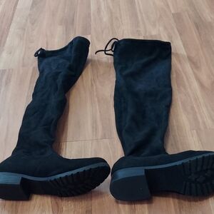 Black Knee-High Women's Boots